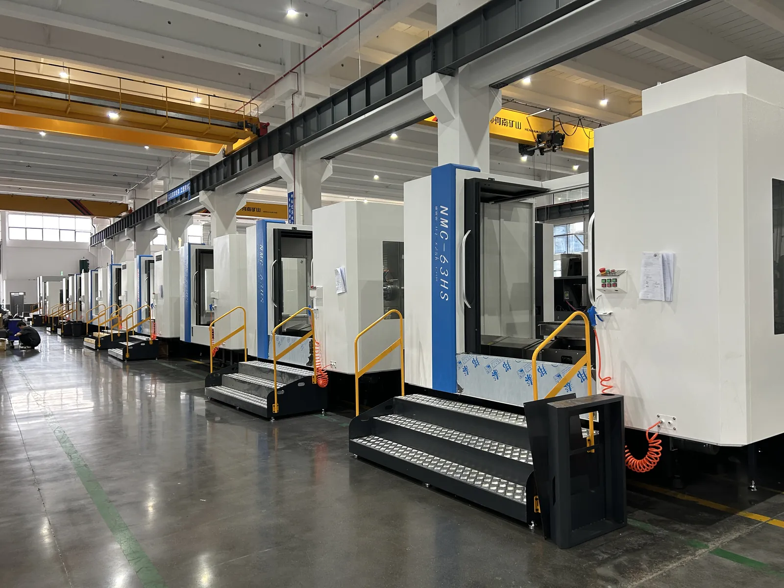 Horizontal machining center workshop